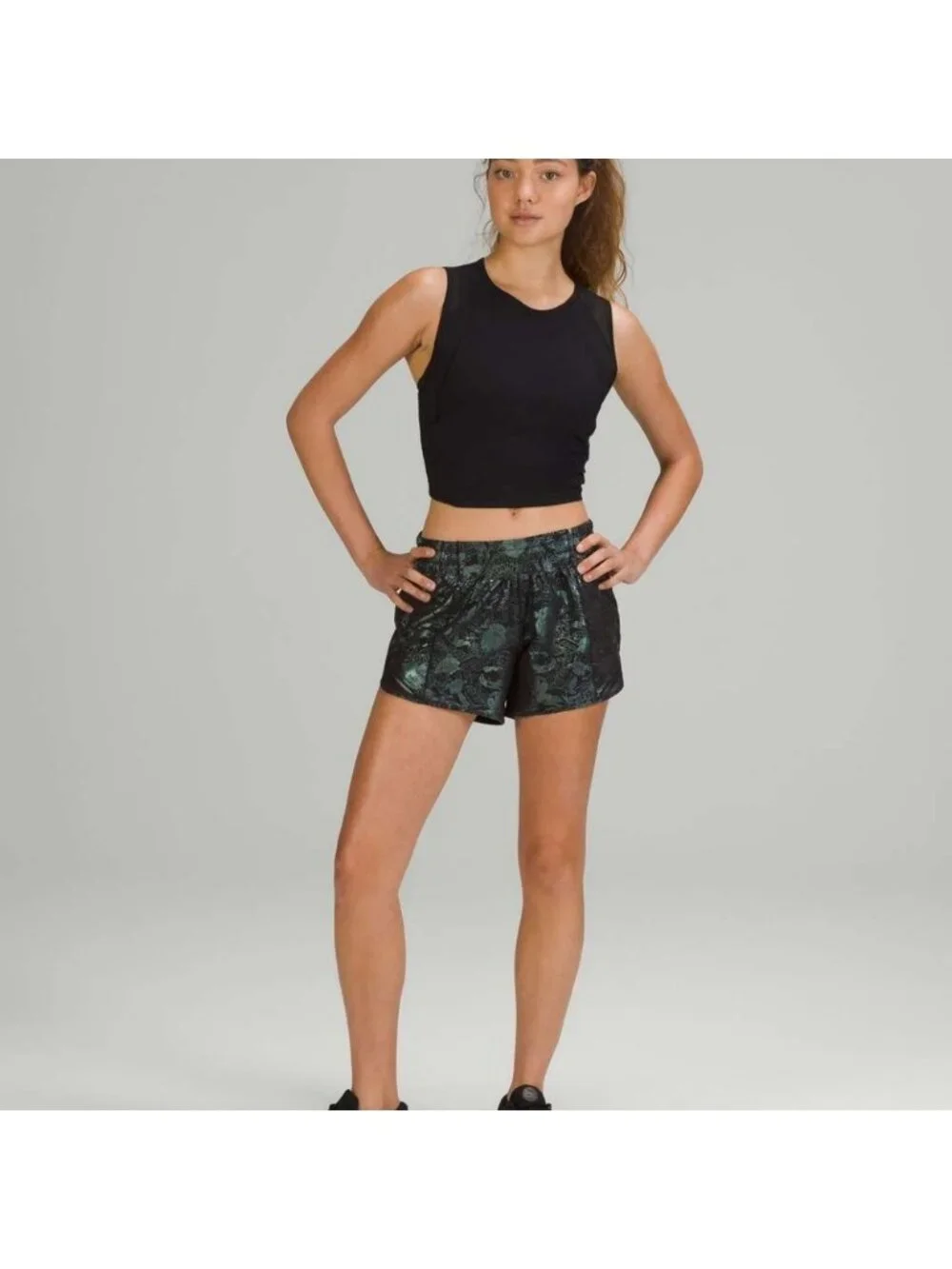 Lululemon Hotty Hot Low-Rise Lined Short 4